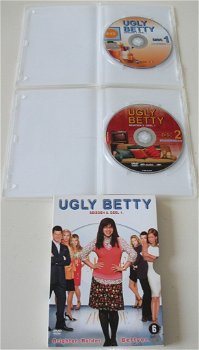 Dvd *** UGLY BETTY *** 2-DVD Boxset Seizoen 1: Deel 1 - 5