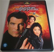 Dvd *** TOMORROW NEVER DIES ***