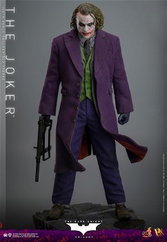 Hot Toys DX32 The Dark Knight The Joker - 6