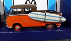 VW T1 type 2 met surf plank bruin/oranje 1/24 Motormax Mo038