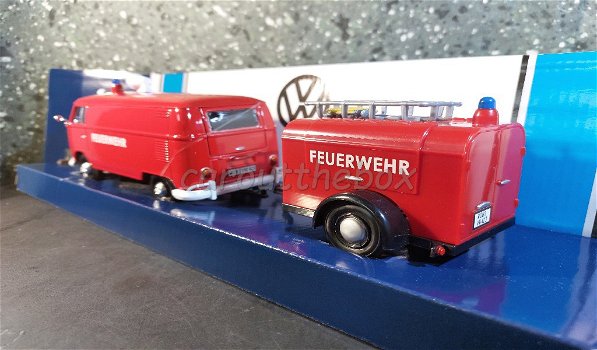 VW Type 2 T1 FEUERWEHR rood 1/24 Motormax Mo057 - 2