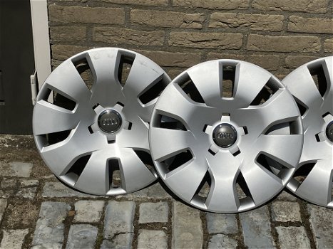 Audi 16 inch Wieldoppen Set - 2