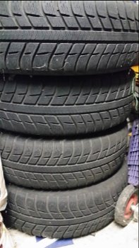 Gratis af te halen 4 Michelin winterbande op stalen velg. 185/65/R14 - 0