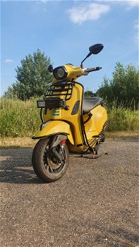 Mooie full option Vespa sprint scooter - 0