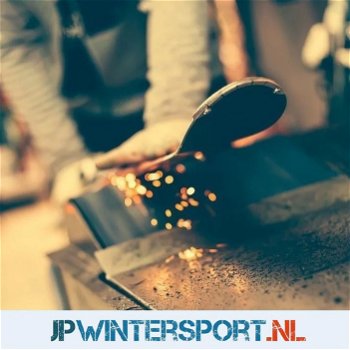 Uw ski's of snowboard waxen en slijpen || Klaar terwijl u wacht! - 1