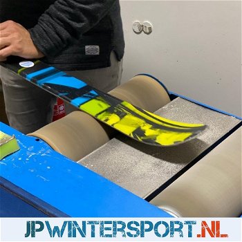 Uw ski's of snowboard waxen en slijpen || Klaar terwijl u wacht! - 4