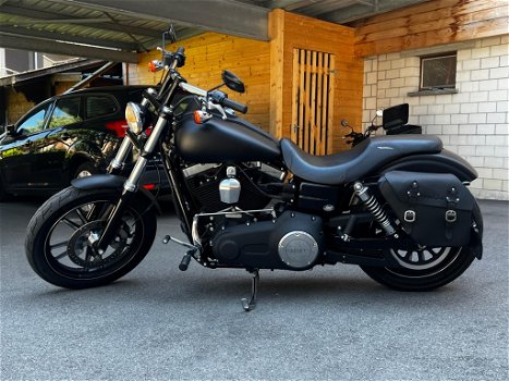 HARLEY-DAVIDSON Dyna Streetbob - 1