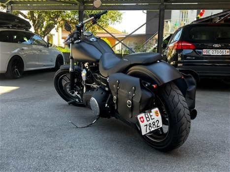 HARLEY-DAVIDSON Dyna Streetbob - 2