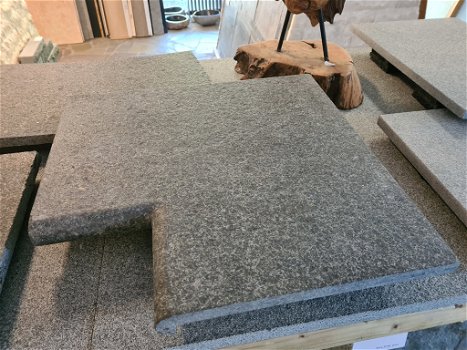 Zwembadrand Basalt 50x35x2/4 cm Gevlamd - 2