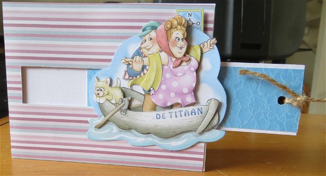 Dikke dame en een man in een bootje - 1