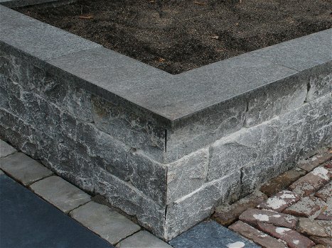 Vijverrand Basalt Gevlamd 15 cm breed - 3