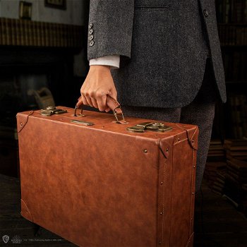 Cinereplicas Fantastic Beasts Replica Newt Scamander Suitcase Limited Edition - 0