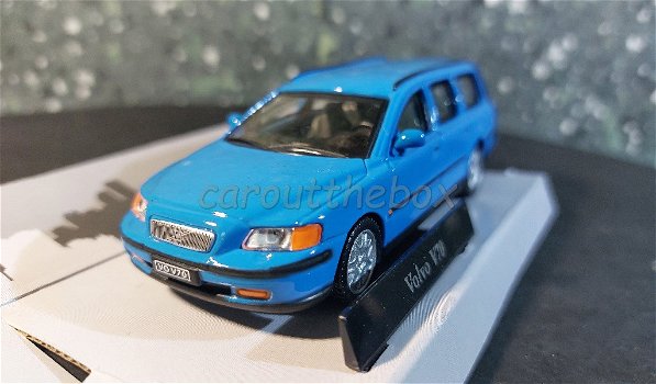 Volvo V70 blauw 1/43 Cararama - 1