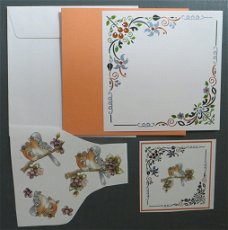 Vogels op een bloementak (oranje kaart)