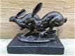 Bronzen beeld , rennende hazen , haas , konijn , beeld - 1 - Thumbnail
