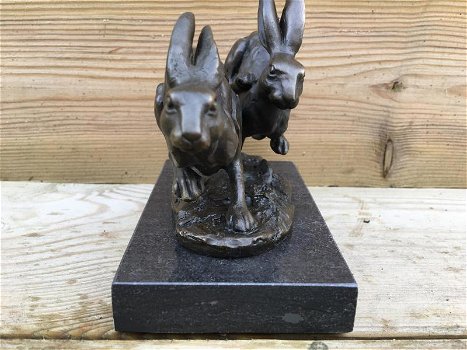 Bronzen beeld , rennende hazen , haas , konijn , beeld - 2