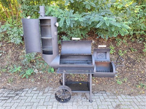 THE LEGENDARY 14″ OKLAHOMA BARBECUE SMOKER CHUCK WAGON - 1