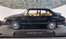 Saab 900 Turbo zwart 1:18 MCG