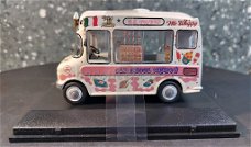 Bedford CF ice cream Van COPNER 1:43 Oxford