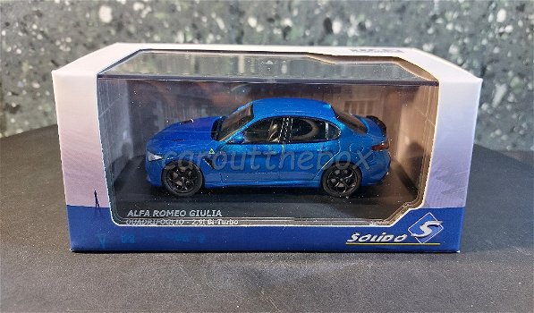 Alfa Romeo Giulia blauw 1/43 Solido Sol071 - 3