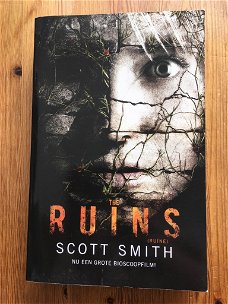 Scott Smith met The Ruins (nederlandstalig)