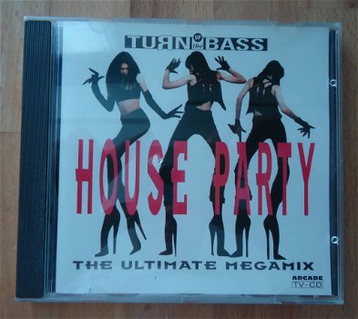 Te koop CD Turn Up The Bass-House Party-The Ultimate Megamix - 4