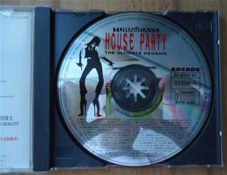 Te koop CD Turn Up The Bass-House Party-The Ultimate Megamix - 6