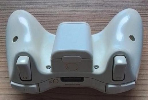 Xbox360 controller. Volledig schoon, nieuwe thumbsticks - 2