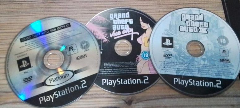 3x Grand Theft Auto voor Playstation 2 - 0