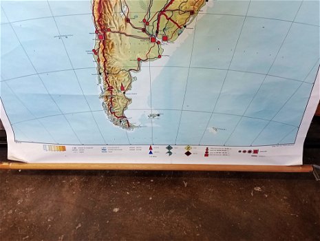 Grote landkaart / schoolkaart Zuid-Amerika - 2