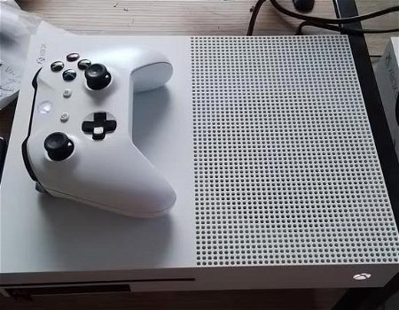 Witte Xbox One S 1Tb als nieuw in de doos - 0