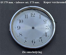 = Pendule deur / wijzerplaat = bol glas =49458