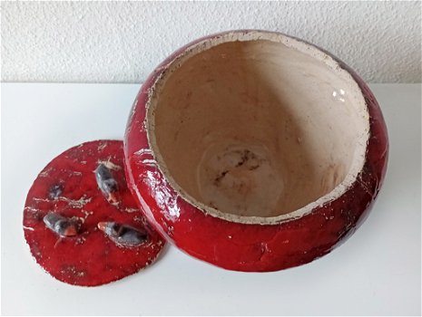 Decoratieve schaal / pot van rood aardewerk - 3