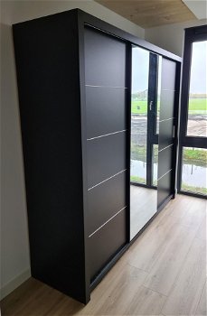 VOORRAAD Zwarte kledingkast met Spiegel Vasto 250 cm Incl. inhoud MONTAGE MOGELIJK - 5