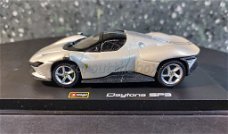 Ferrari Daytona SP3 wit 1/43 Bburago