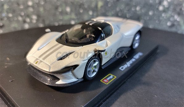 Ferrari Daytona SP3 wit 1/43 Bburago - 1