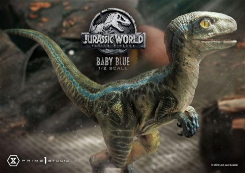 P1S Jurassic World Fallen Kingdom Statue Baby Blue - 1