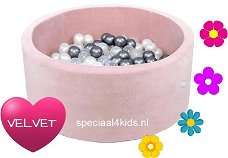 Ballenbak Velvet Roze met 250 ballen | 90x40 cm | VR-GWPTB