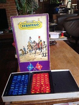 Stratego , oude editie - jumbo 495 - prijs: 10,- - 0