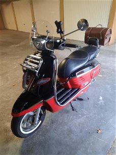 nog een zeer nette django scooter