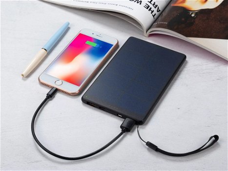 Urban Solar Powerbank 10000 geschikt voor alle merken - 1