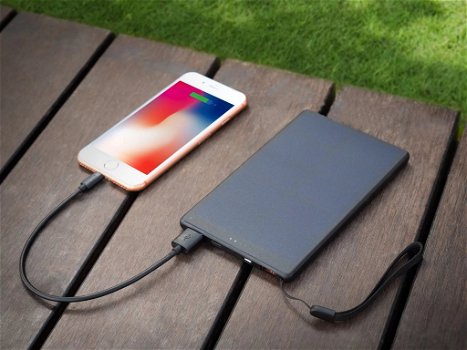 Urban Solar Powerbank 10000 geschikt voor alle merken - 2