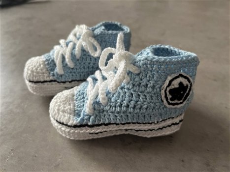 Gehaakt baby schoentjes/slofjes converse - 0