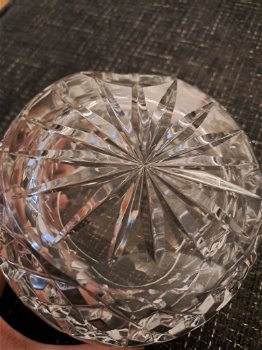 Suikerkom van dik kristal - 3