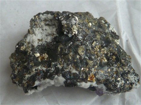 Diverse mineralen uit Peru - 1
