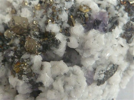 Diverse mineralen uit Peru - 3
