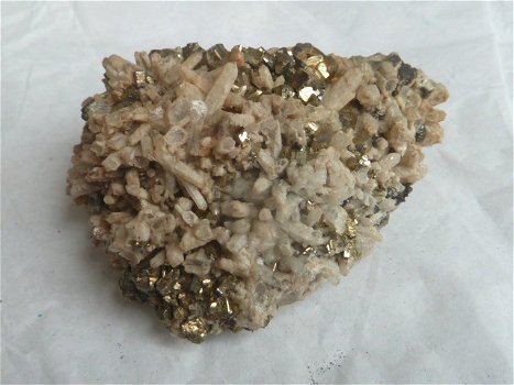 Diverse mineralen uit Peru (02) - 0