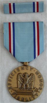 Medaille USAF (US Airforce), Good Conduct Medal, met lint & baton, jaren'60.(Nr.2) - 0