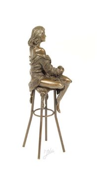 Een bronzen beeld , topless dame op barkruk , pikant - 6