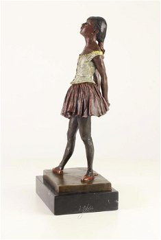 Een bronzen sculptuur van een danseresje , danseres - 4
